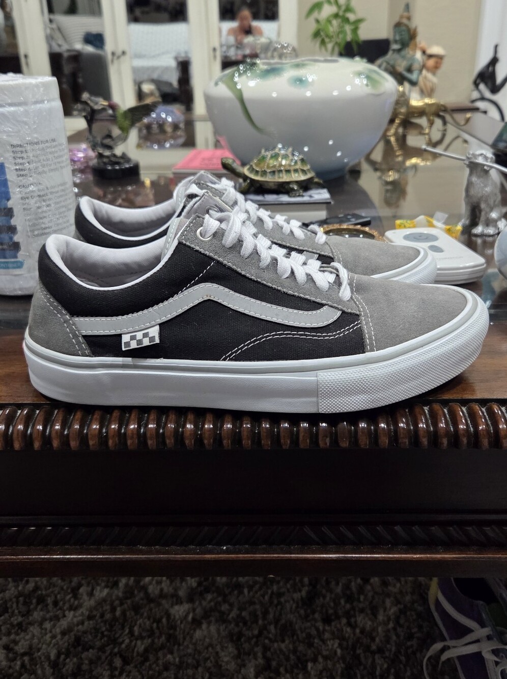Vans Low-Top Sneakers in Gray and Black